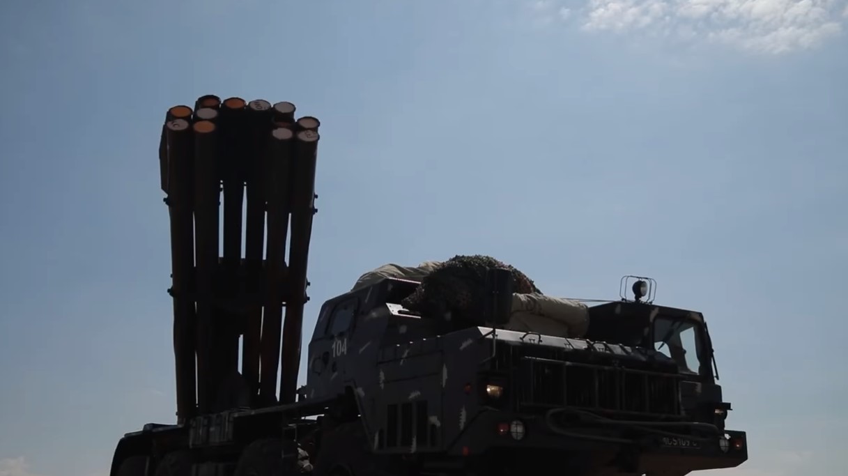 Видео МО: ряд войсковых частей ВС Армении приведены в повышенную боеготовность