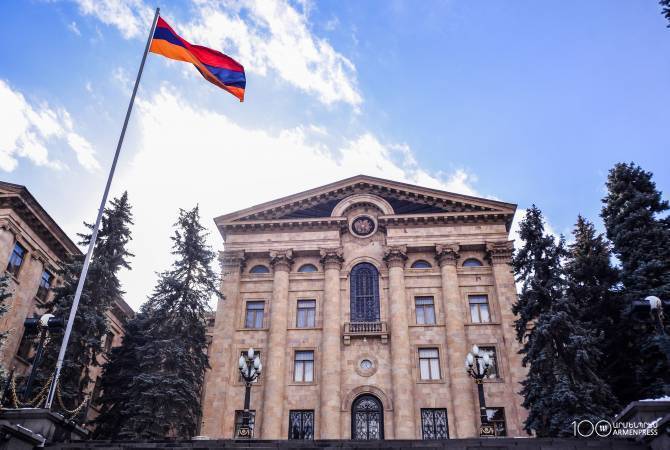 Режим ЧП в Армении не будет продлен: парламент принял пакет законов