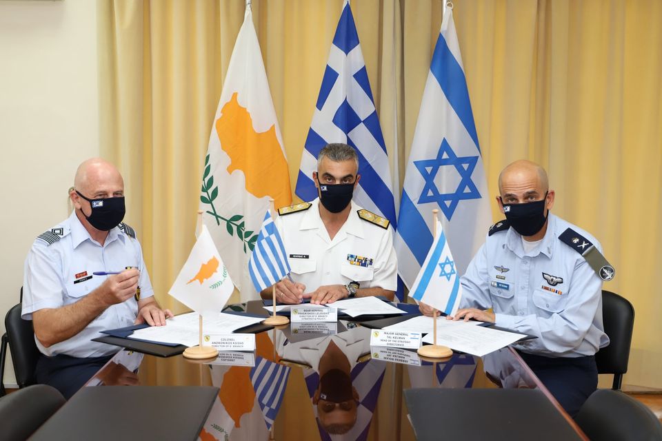 В Генштабе ВС Греции подписана Трехсторонняя программа сотрудничества Греция-Кипр-Израиль