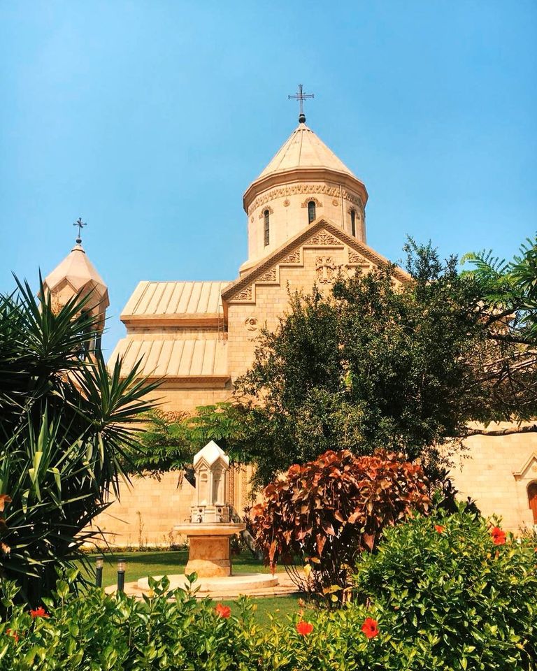 Глава МИД Армении в Каире посетил Армянскую и Греческую церкви: видео