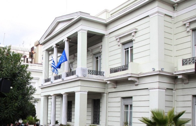 МИД Греции выступил с заявлением: Никос Дендиас посетит Ереван