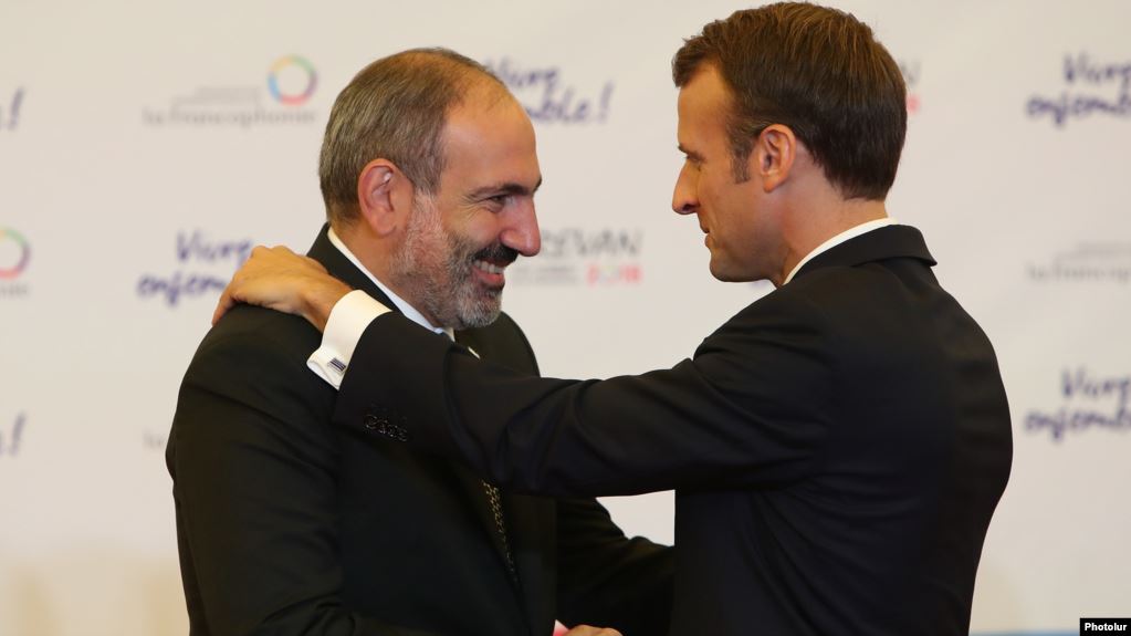 “Армяне, Франция исполнит свою роль!”: президент Макрон в Риге