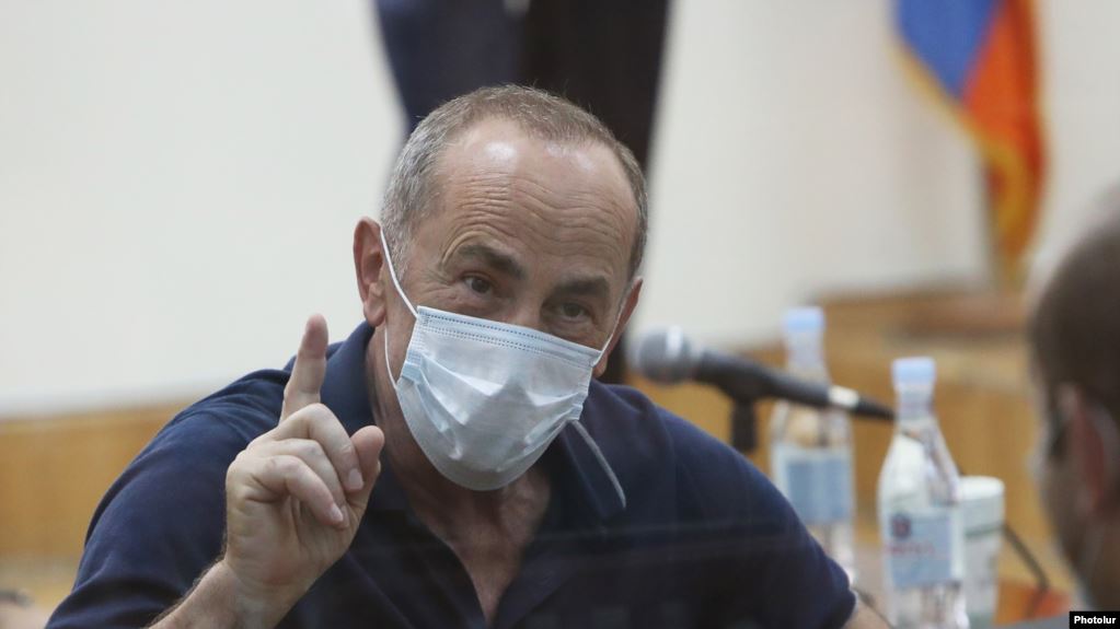 Суд в Ереване снял арест с части имущества Роберта Кочаряна