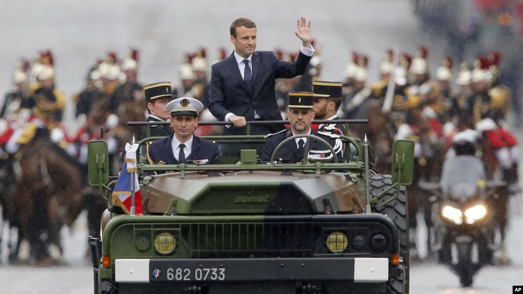 Президент Макрон посетит Литву и Латвию и встретится с французскими военными