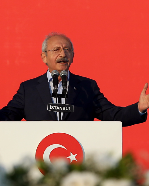 Лидер турецкой оппозиции: десятки тысяч турок кормятся из мусора из-за политики Эрдогана