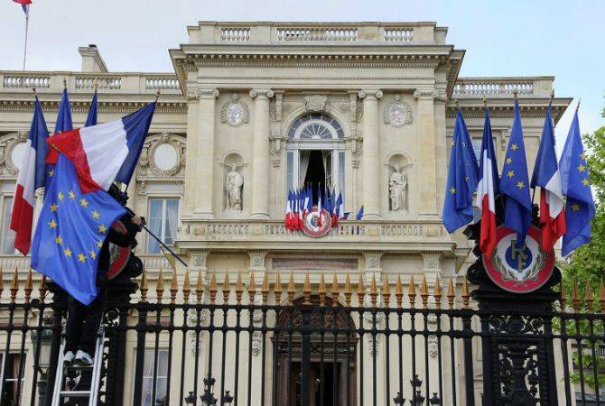 МГ ОБСЕ намерена добиться прекращения боевых действий в Нагорном Карабахе: глава МИД Франции