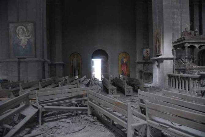 Второй удар по церкви Казанчецоц в Шуши: пострадали российские журналисты, одного оперируют
