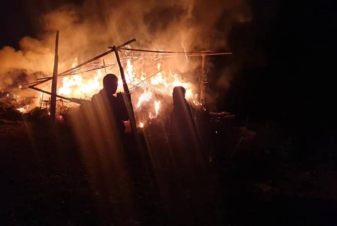 Режим Алиева обстреливает Степанакерт: пострадали дома и постройки — фото