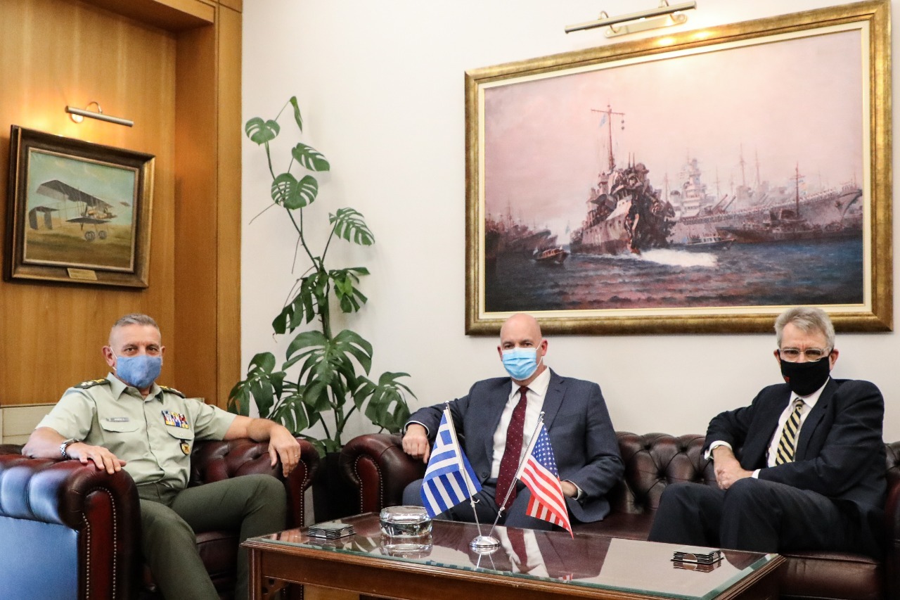 Представитель Госдепартамента США провел встречу с начальником Генштаба ВС Греции