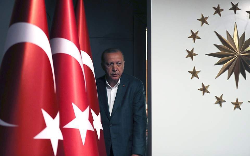 Танцы «союзников» с Эрдоганом: издание Еkathimerini (Греция)