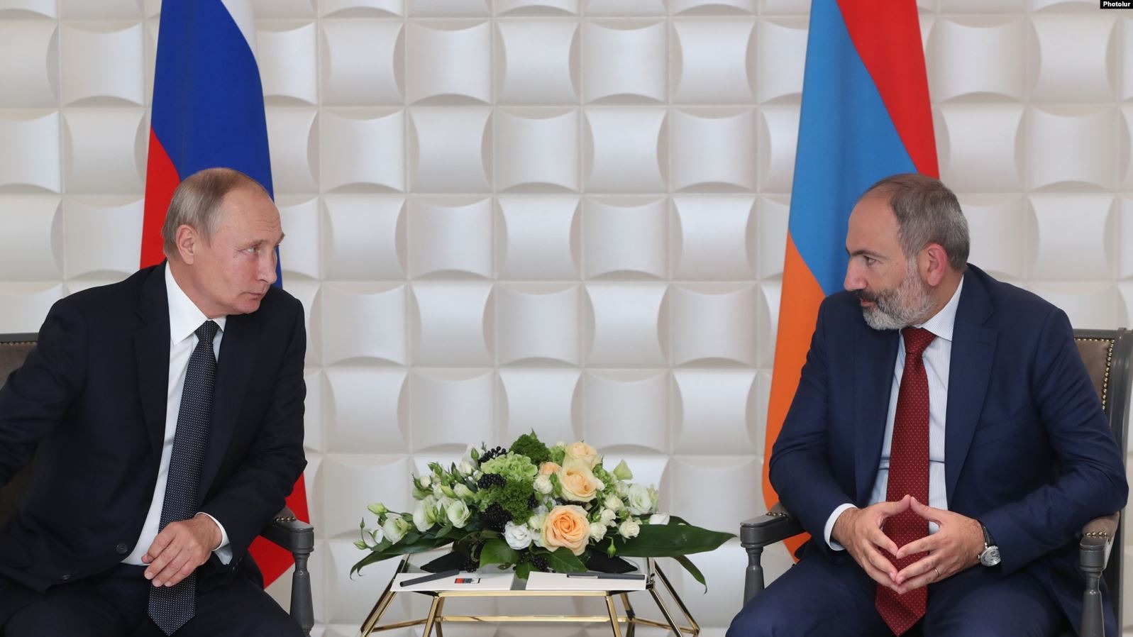 Пашинян обратился к Путину за незамедлительным проведением консультаций по договору от 1997г