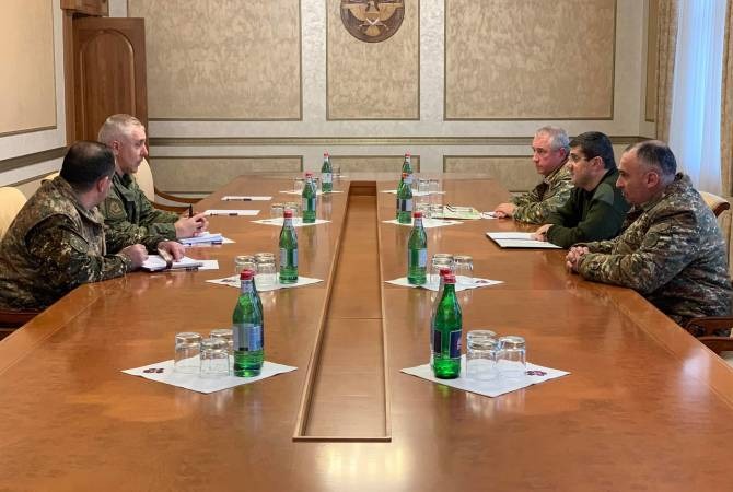 Президент Арцаха принял командующего российским миротворческим контингентом Рустама Мурадова