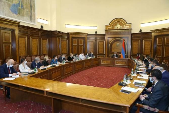 Состоялось первое заседание Рабочей группы по противодействию гуманитарной катастрофе в Арцахе
