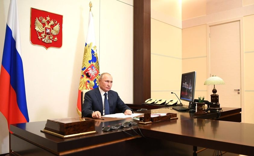 Президент РФ выступил с заявлением о полном прекращении огня в зоне нагорно-карабахского конфликта