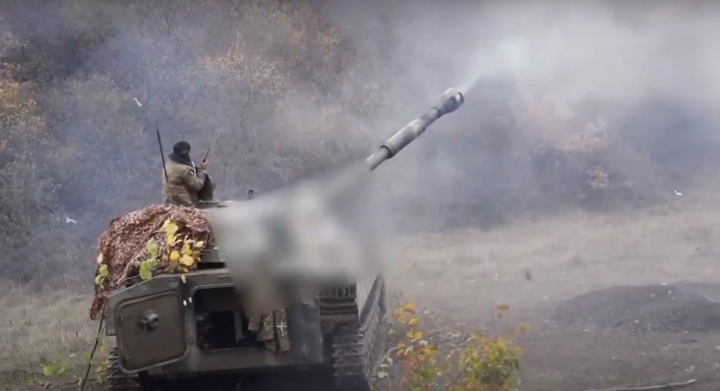 Самоходная артиллерия поддерживает обороняющие Шуши армянские подразделения: видео