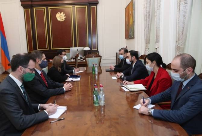 Вице-премьер Армении Тигран Авинян принял посла США: подробности