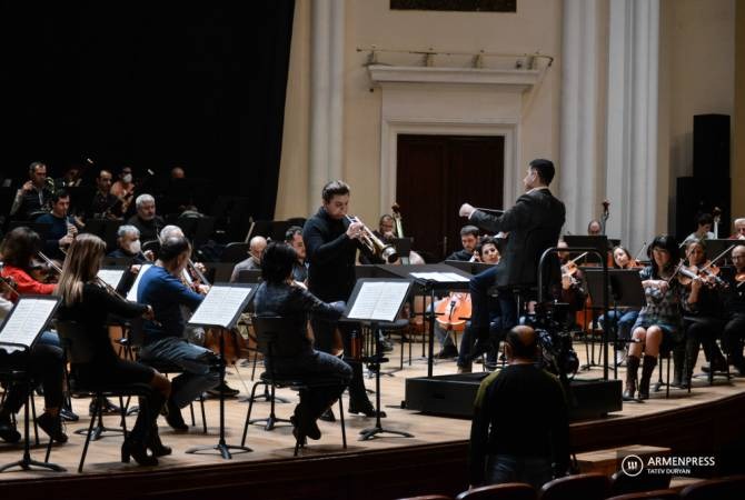 Филармонический оркестр начнет сезон с концерта, посвященного воевавшим в Арцахе воинам