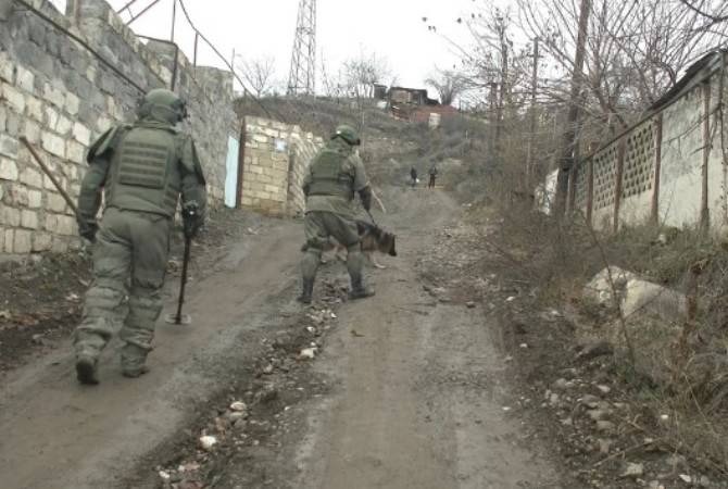 Международный противоминный центр МО РФ обследует частные дома и участки в Степанакерте