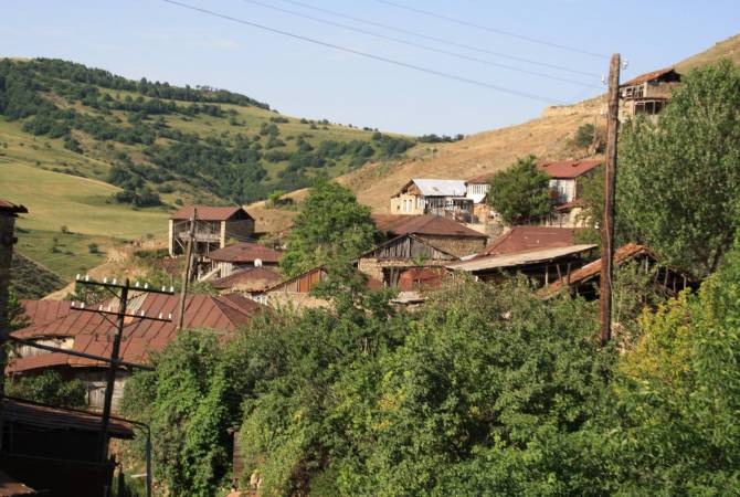 В селах Хин Тахер, Хцаберд не было гражданского населения, информация о пострадавших уточняется: Никол Пашинян