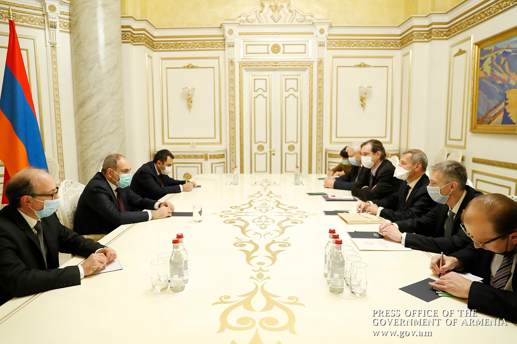 Никол Пашинян на встрече с сопредседателями МГ ОБСЕ подчеркнул приоритетность уточнения статуса Арцаха