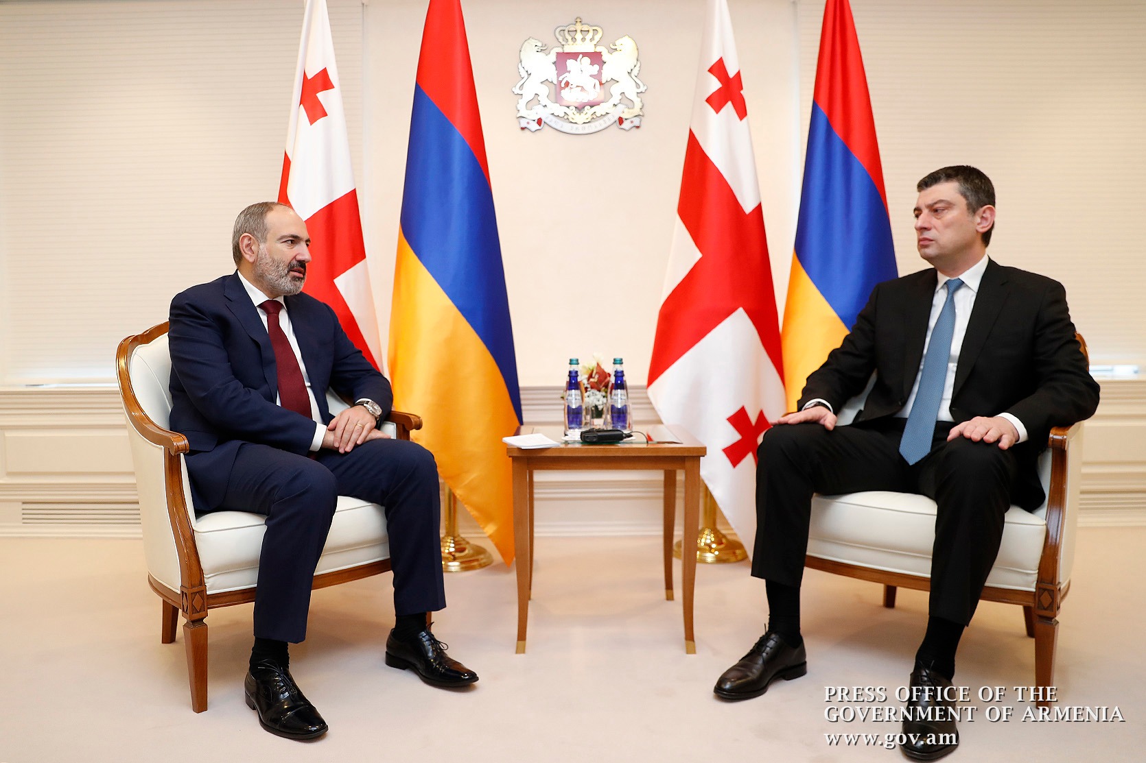 Никол Пашинян поздравил Георгия Гахарию по случаю переназначения на должность премьер-министра Грузии