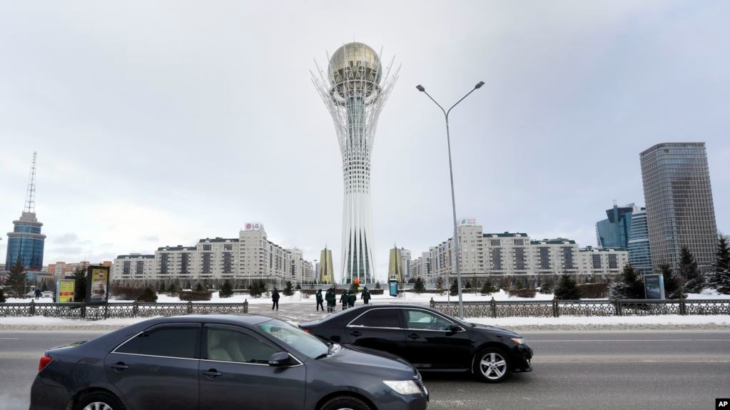 Правящая партия Казахстана получила 72% голосов: экзитполы