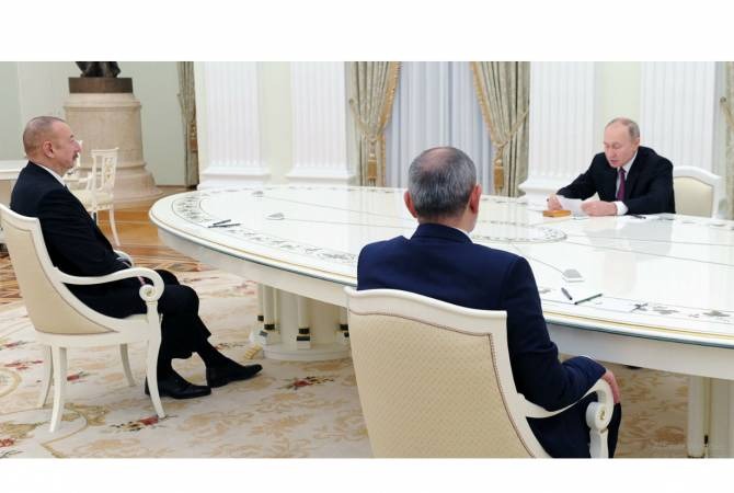 Пашинян, Путин и Алиев приняли совместное заявление по коммуникациям: текст