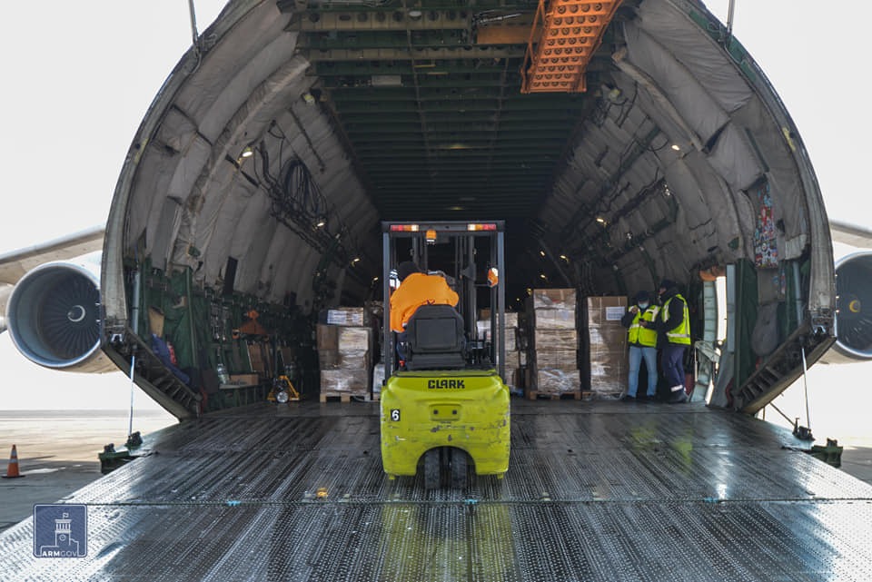 Спецрейсом МО Германии в Ереван прибыло около 30 тонн гуманитарной помощи