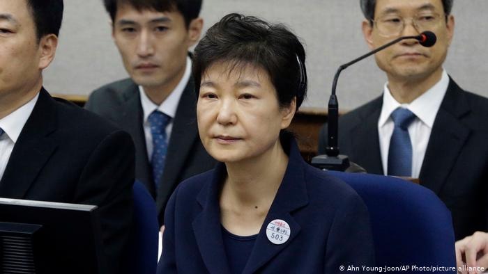Верховный суд Южной Кореи утвердил 22-летнее заключение для экс-президента за коррупцию