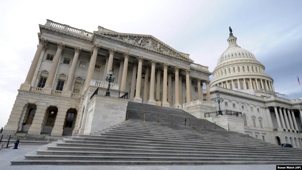 Новый состав Конгресса США приступает к работе в условиях большей неопределенности