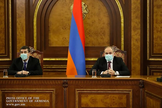 Никол Пашинян провел заседание Совбеза Армении с участием президента Арцаха