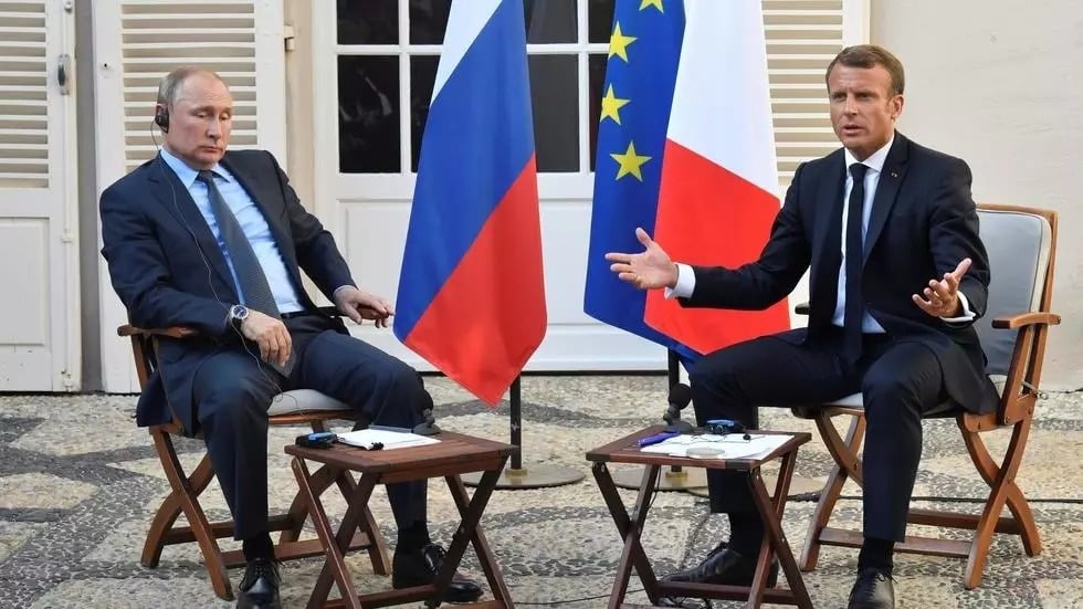 Елисейский дворец: Макрон и Путин договорились о координации действий по Нагорному Карабаху