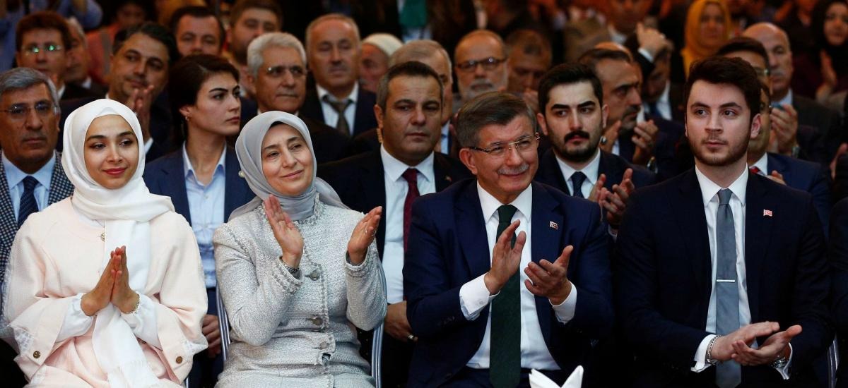 Ахмет Давутоглу: Эрдоган вскоре будет «устранен» военными