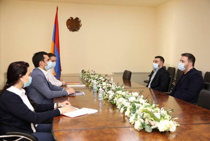 Министр Аршакян встретился с авторами фильма о стартап-экосистеме Армении, снимающегося для Netflix