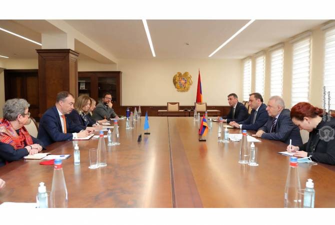 ЕС поддерживает усилия сопредседателей Минской Группы ОБСЕ: Тойво Клаар в МО Армении