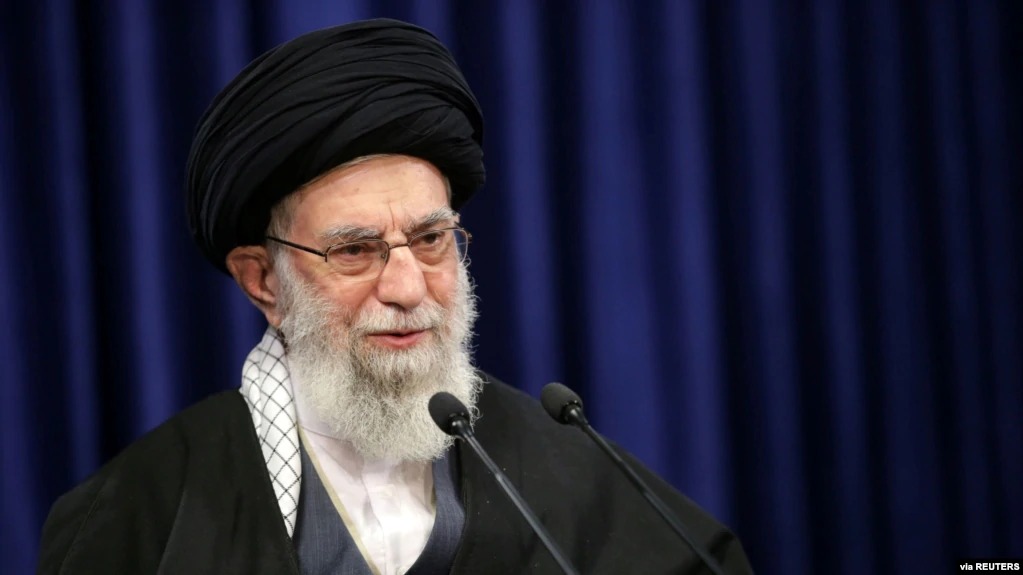 Верховный лидер Ирана аятолла Али Хаменеи потребовал от США «действий, а не слов»