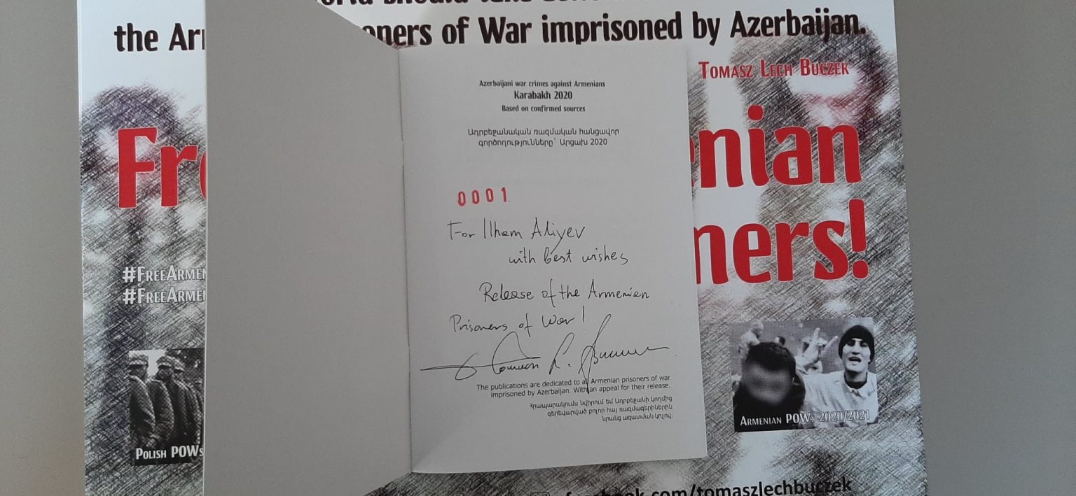 Польский политик отправил Алиеву первый экземпляр книги о преступлениях Азербайджана против армян в Арцахе