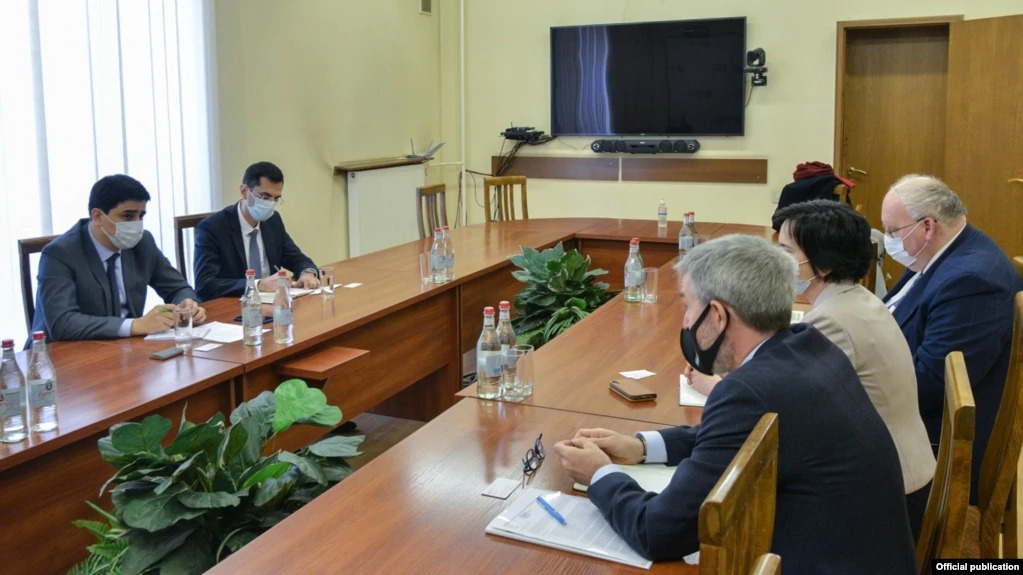 Представитель Армении в ЕСПЧ обсудил вопрос пленных с послами Литвы, Швеции и Польши