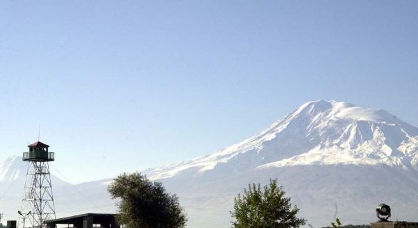 Армения рассматривает возможность открытия границы с Турцией: Eurasianet