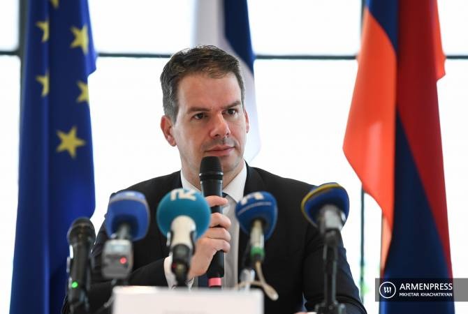 Посол Франции: сопредседатели МГ ОБСЕ ведут переговоры о рабочем визите в регион