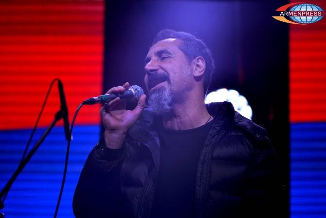 Серж Танкян опубликовал клип на песню “Electric Yerevan”: видео