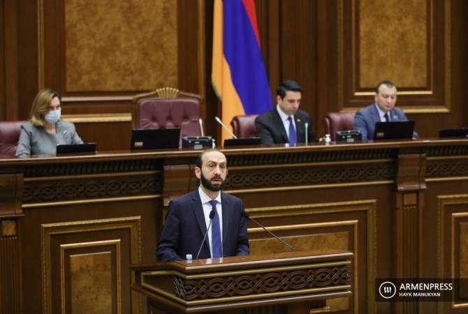 Председатель парламента предложил одобрить проект оппозиции об отмене военного положения