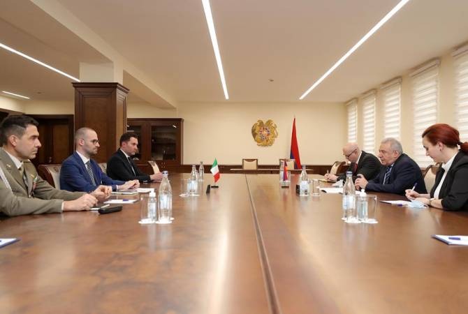 В МО Армении обсуждены вопросы армяно-итальянского сотрудничества в сфере обороны