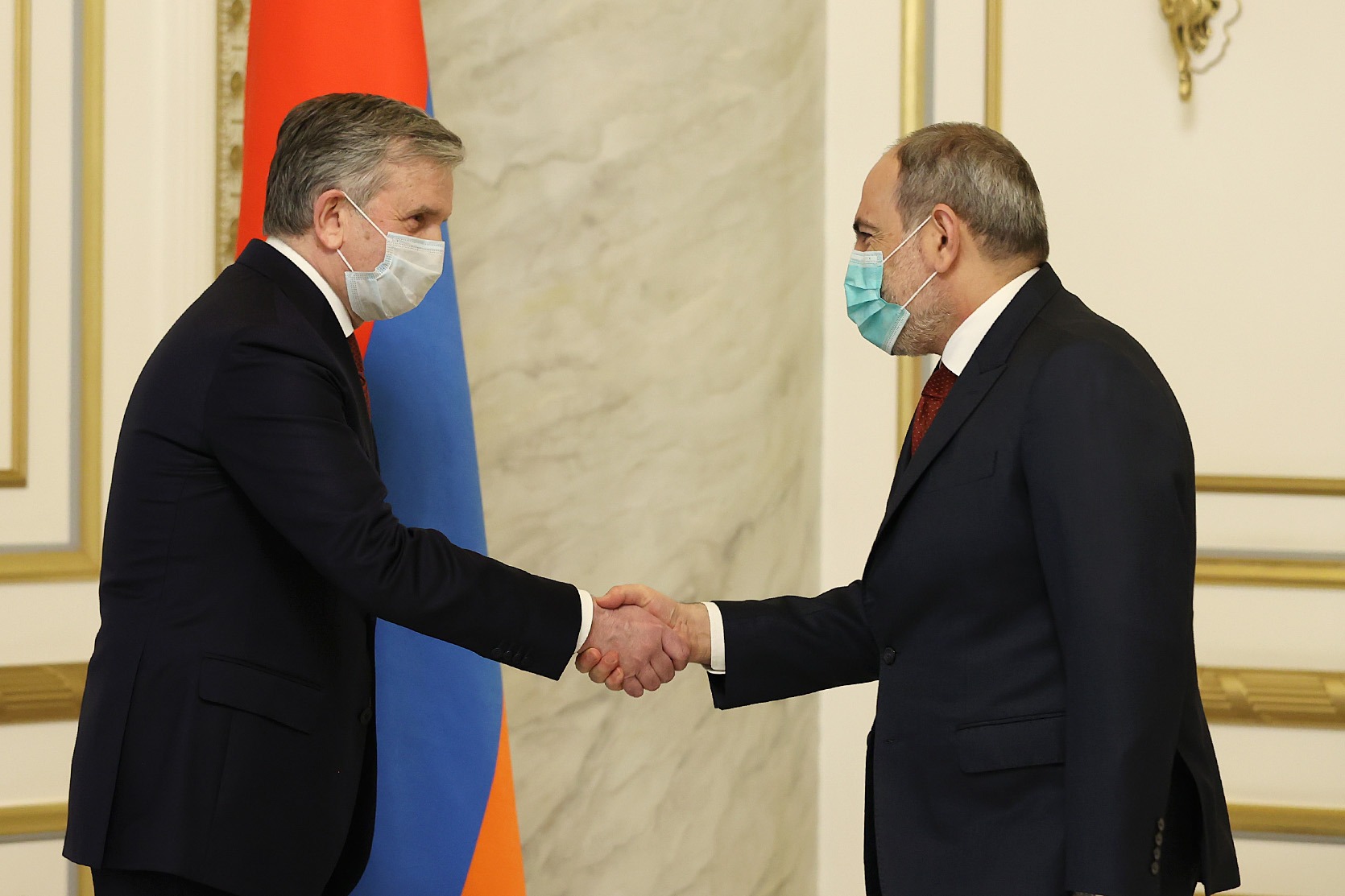 Михаил Зурабов представил Николу Пашиняну инвестиционные программы в Армении