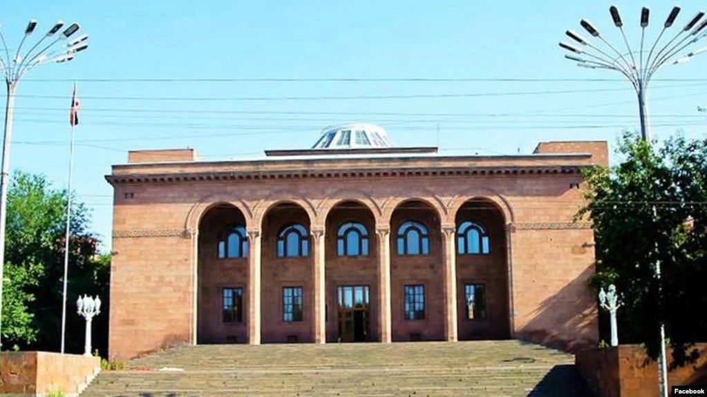 Академия наук Армении требует от властей воздерживаться от шагов по «отстранению опытных командиров»