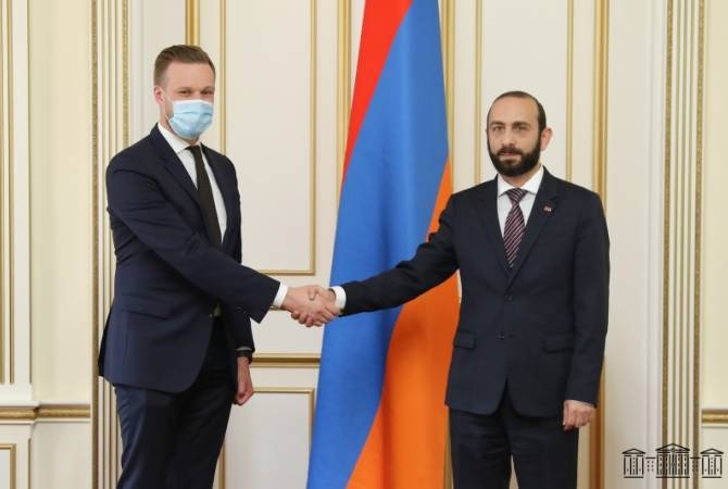 Литва готова поддержать повестку реформ в Армении: Арарат Мирзоян принял Габриэлюса Ландсбергиса