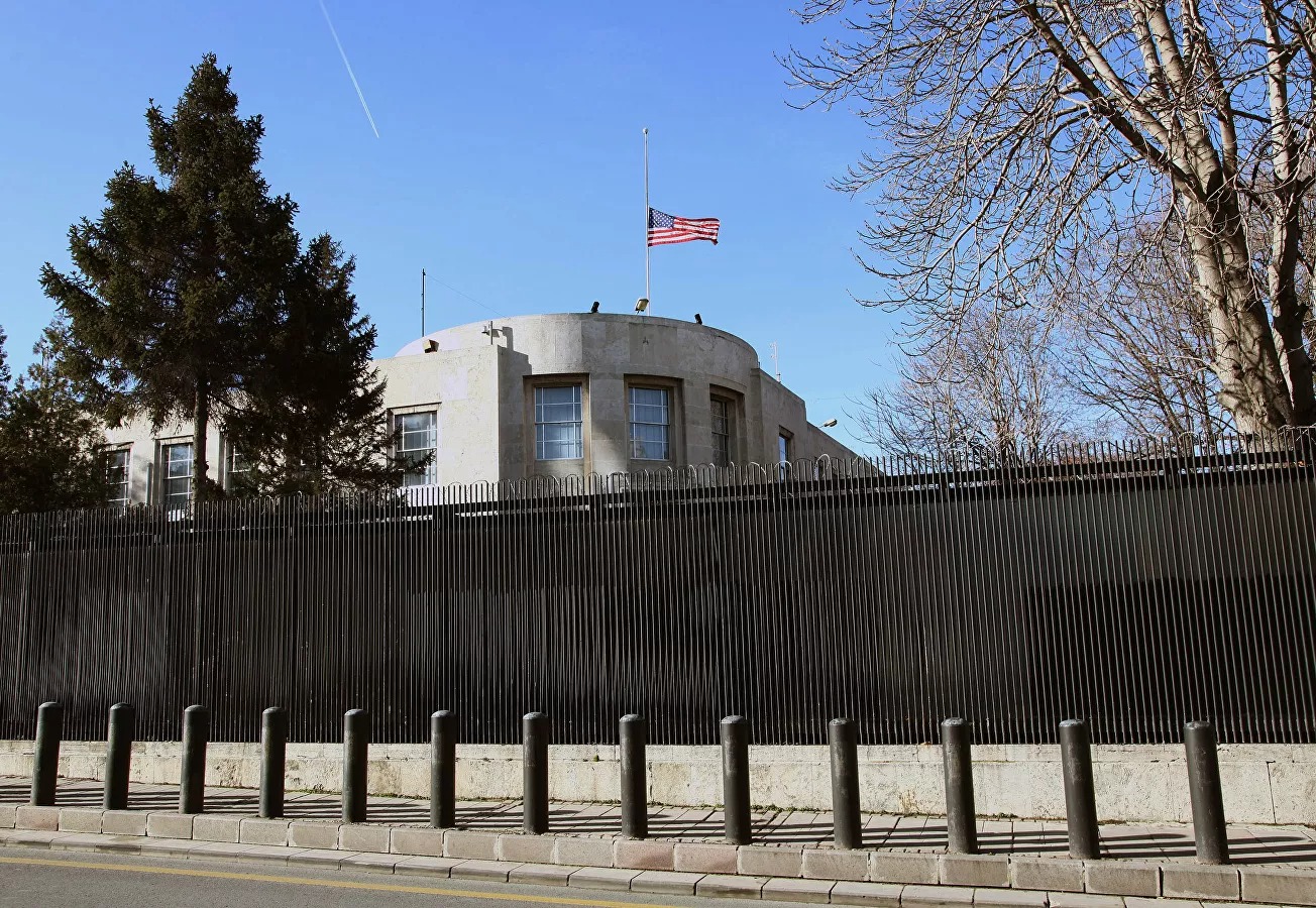 США временно закрывают посольство и консульства в Турции в качестве «меры предосторожности»