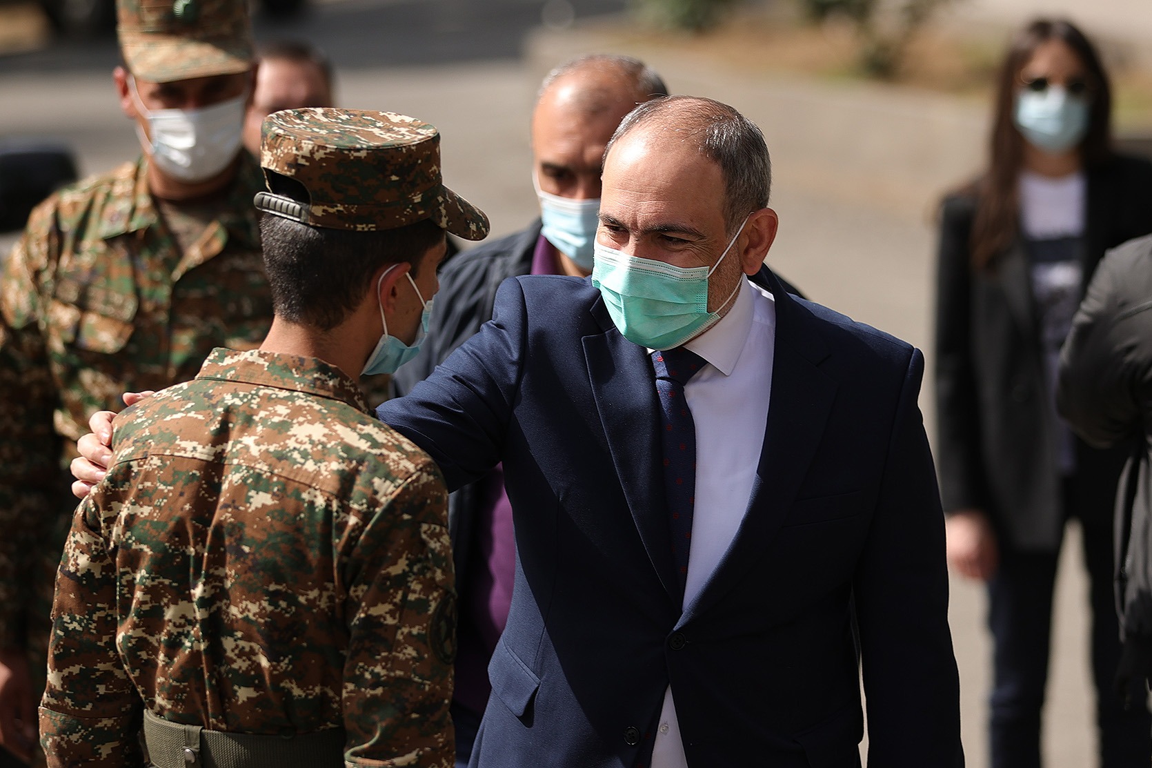 Премьер-министр в Сюнике посетил N-скую воинскую часть