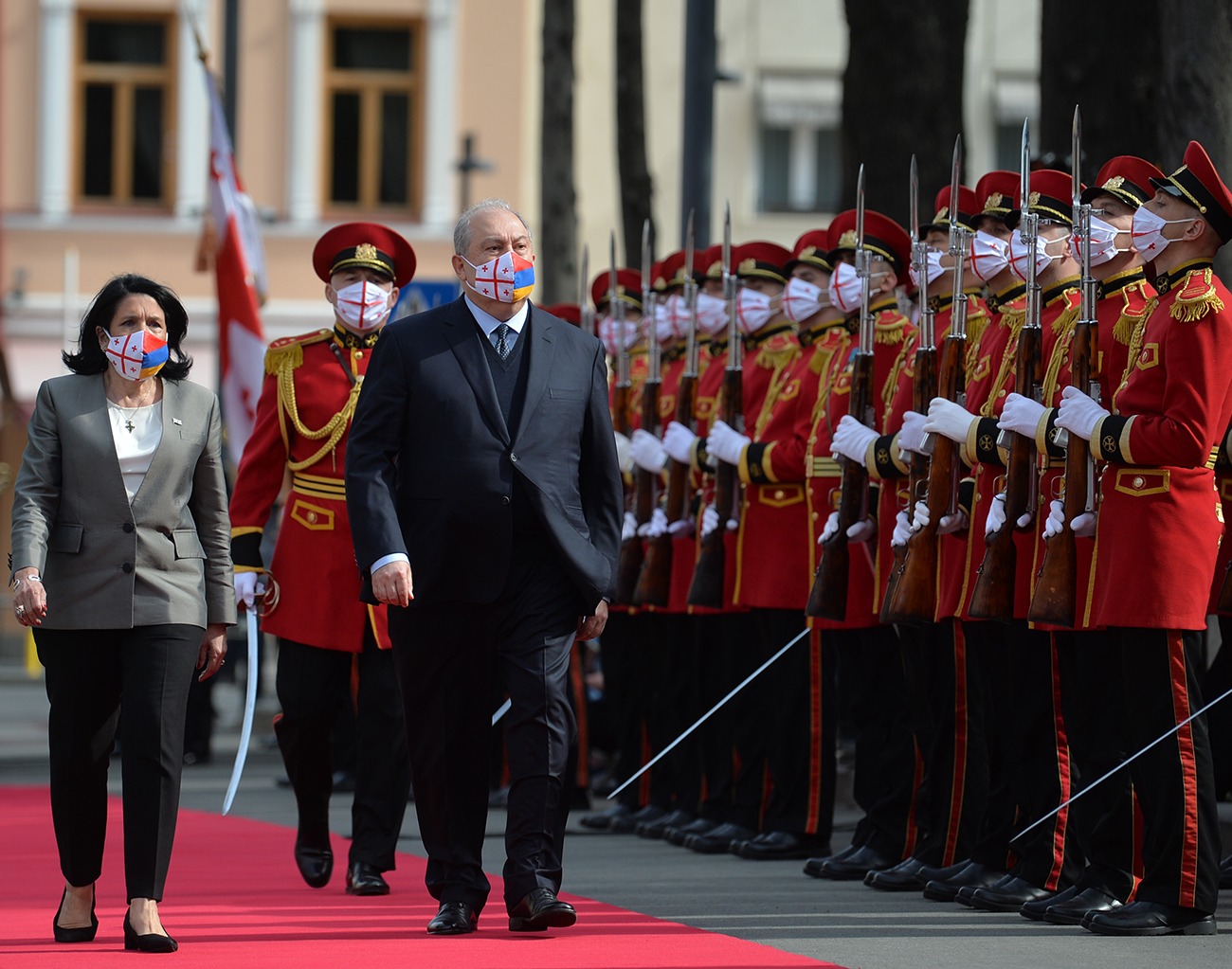 В резиденции Президента Грузии состоялась официальная церемония встречи Президента Республики Армения: видео