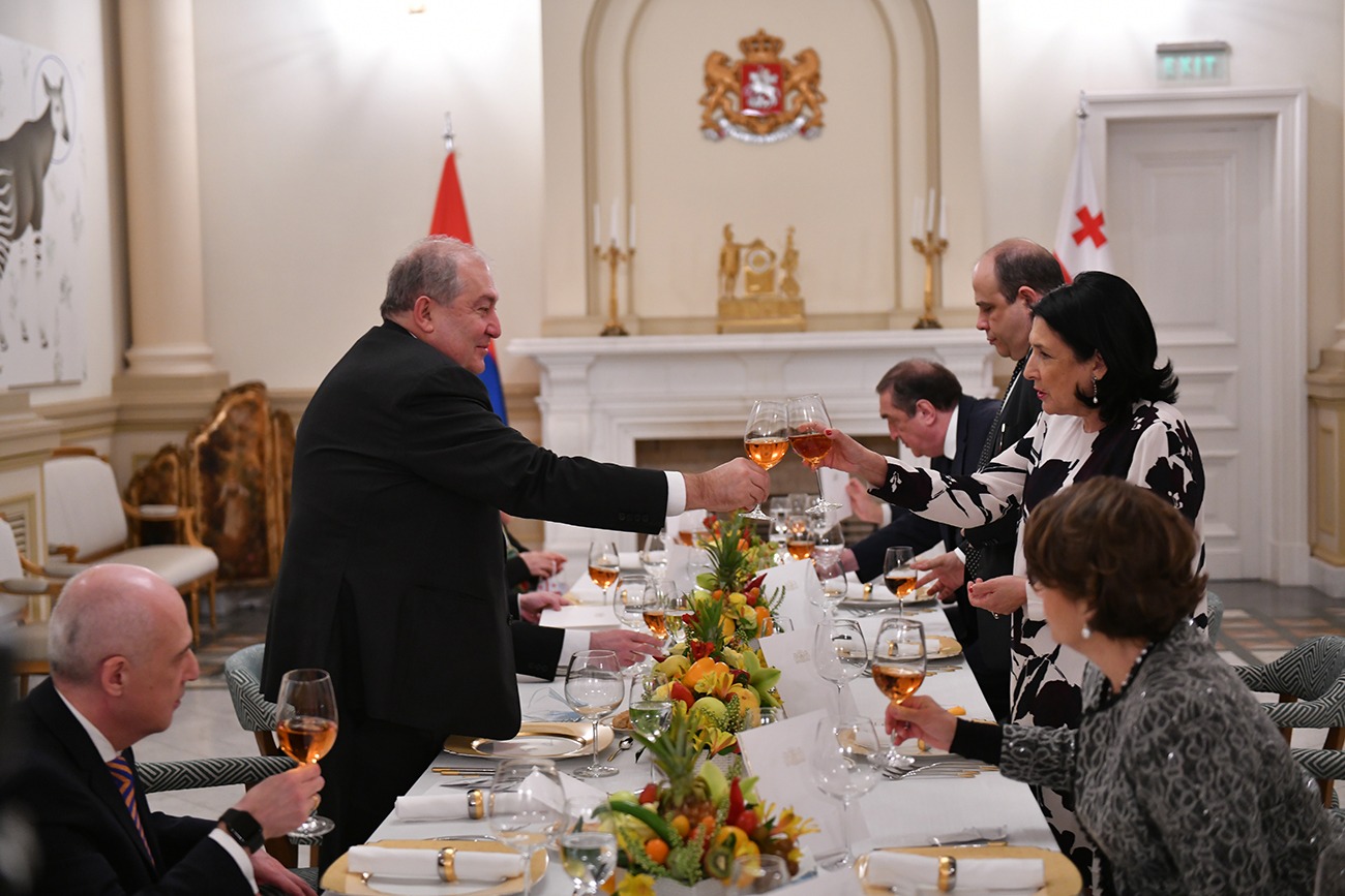 Армен Саргсян и Саломе Зурабишвили выступили с приветственными тостами: в честь Президента Армении дан официальный ужин